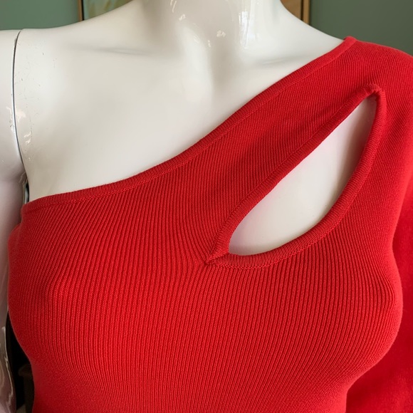 PAPAYA ONE SHOULDER CUT OUT DRESS. JUNIOR’S SIZE LARGE - Picture 5 of 8